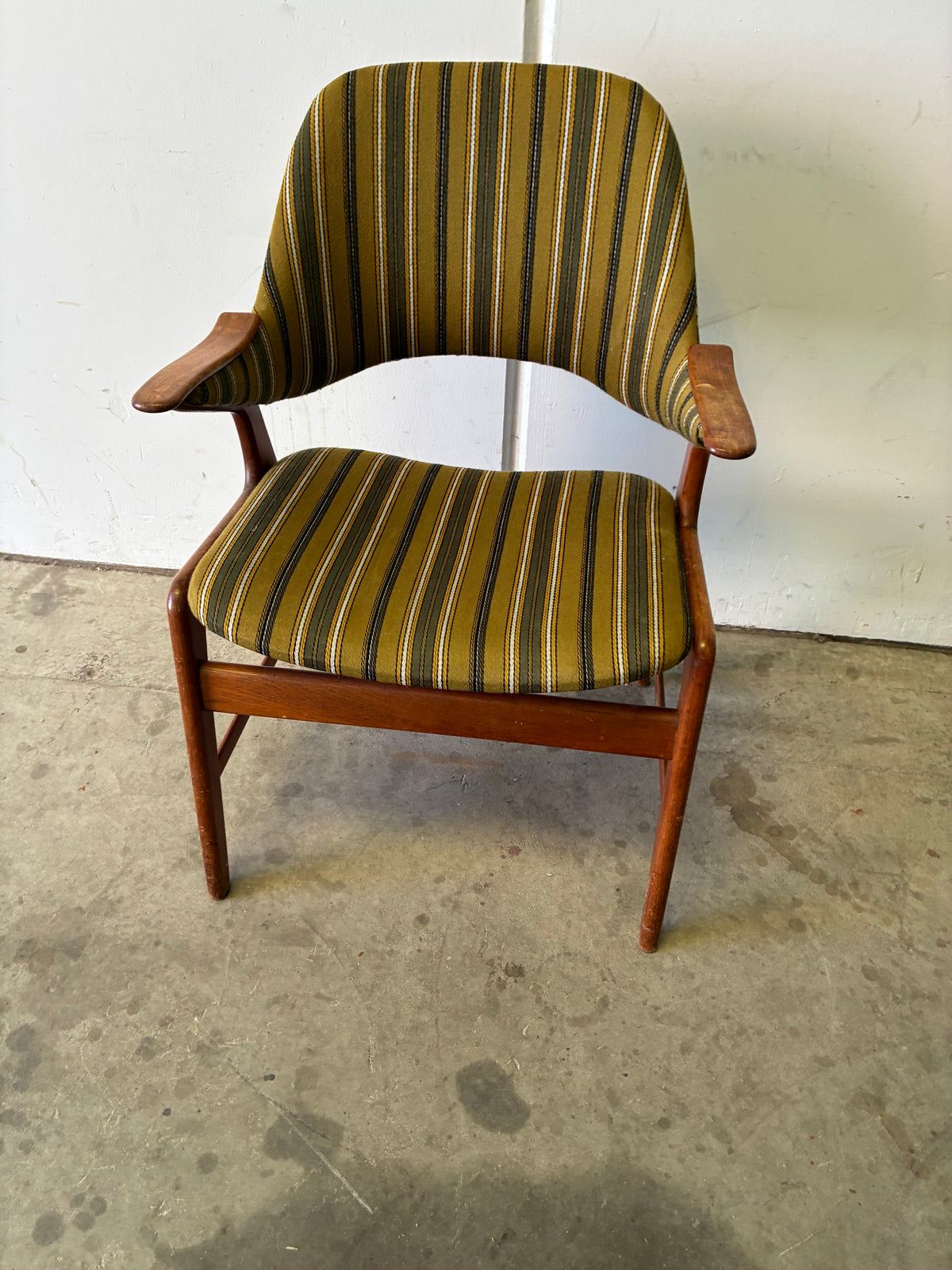 Poltroncina in teak design danese anni 60 | fz10298