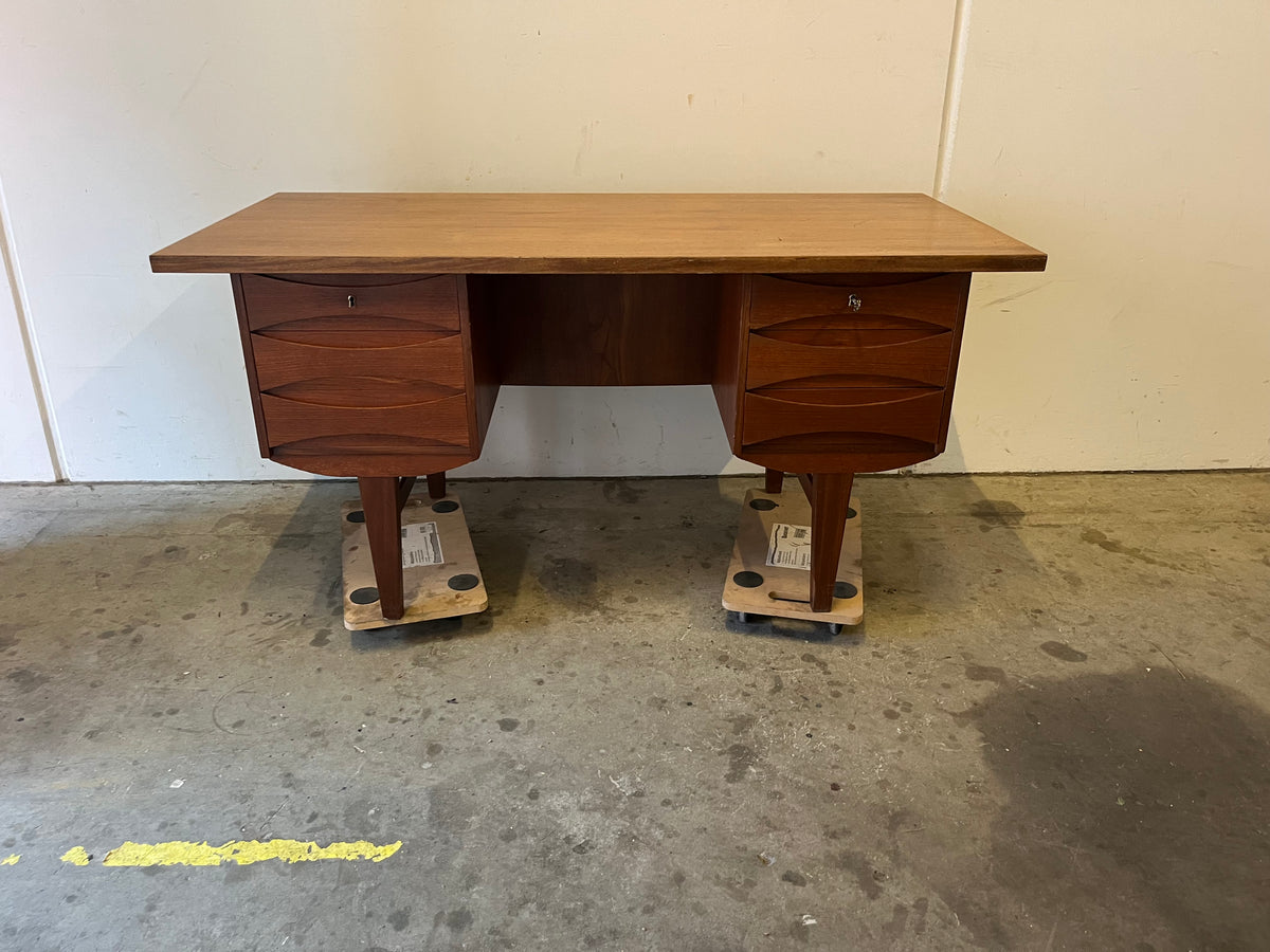 Scrivania in teak design danese vintage anni 60 | fz8657