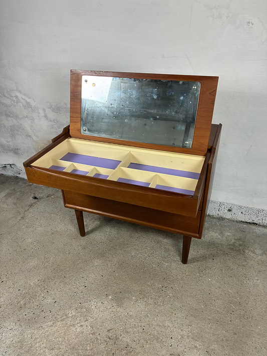 Toletta con cassetti vintage design danese anni 50 | ck2402