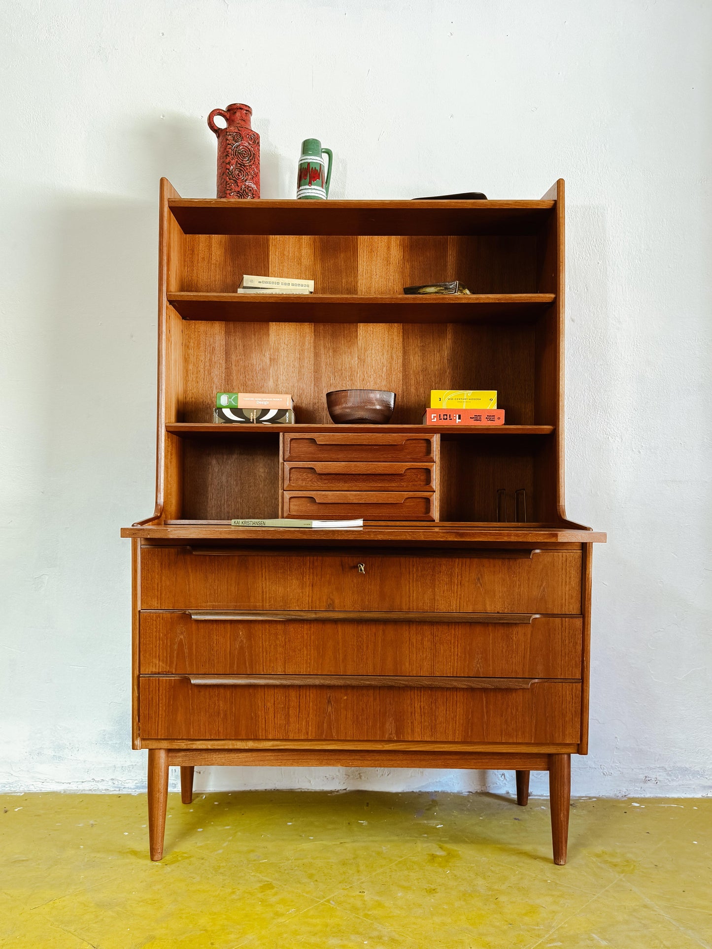 Libreria scrittoio vintage danese anni 60 teak piano estraibile mensole restaurata