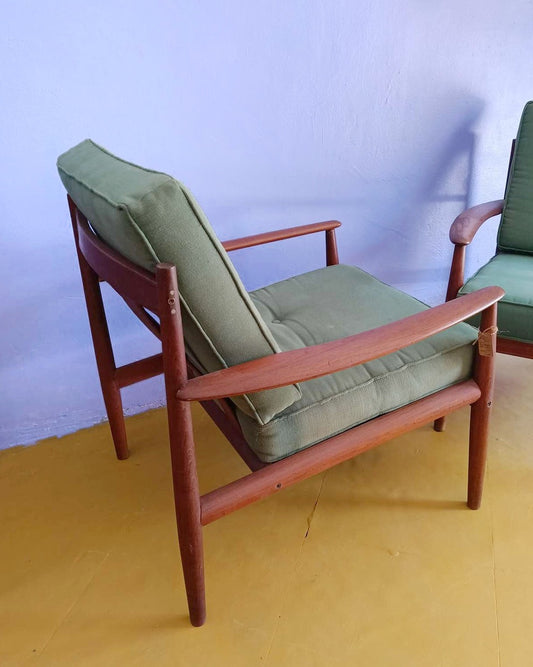 Poltrona Grete Jalk FD118 vintage anni 60 teak marchio originale restaurata