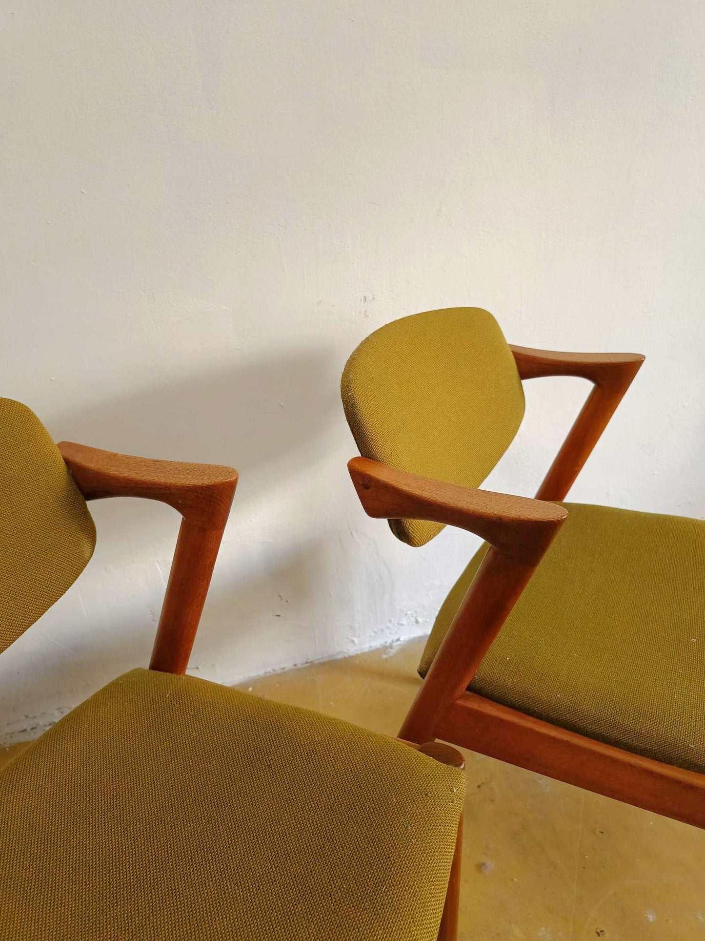 Dettaglio schienale imbottito sedia Kai Kristiansen comfort ergonomic