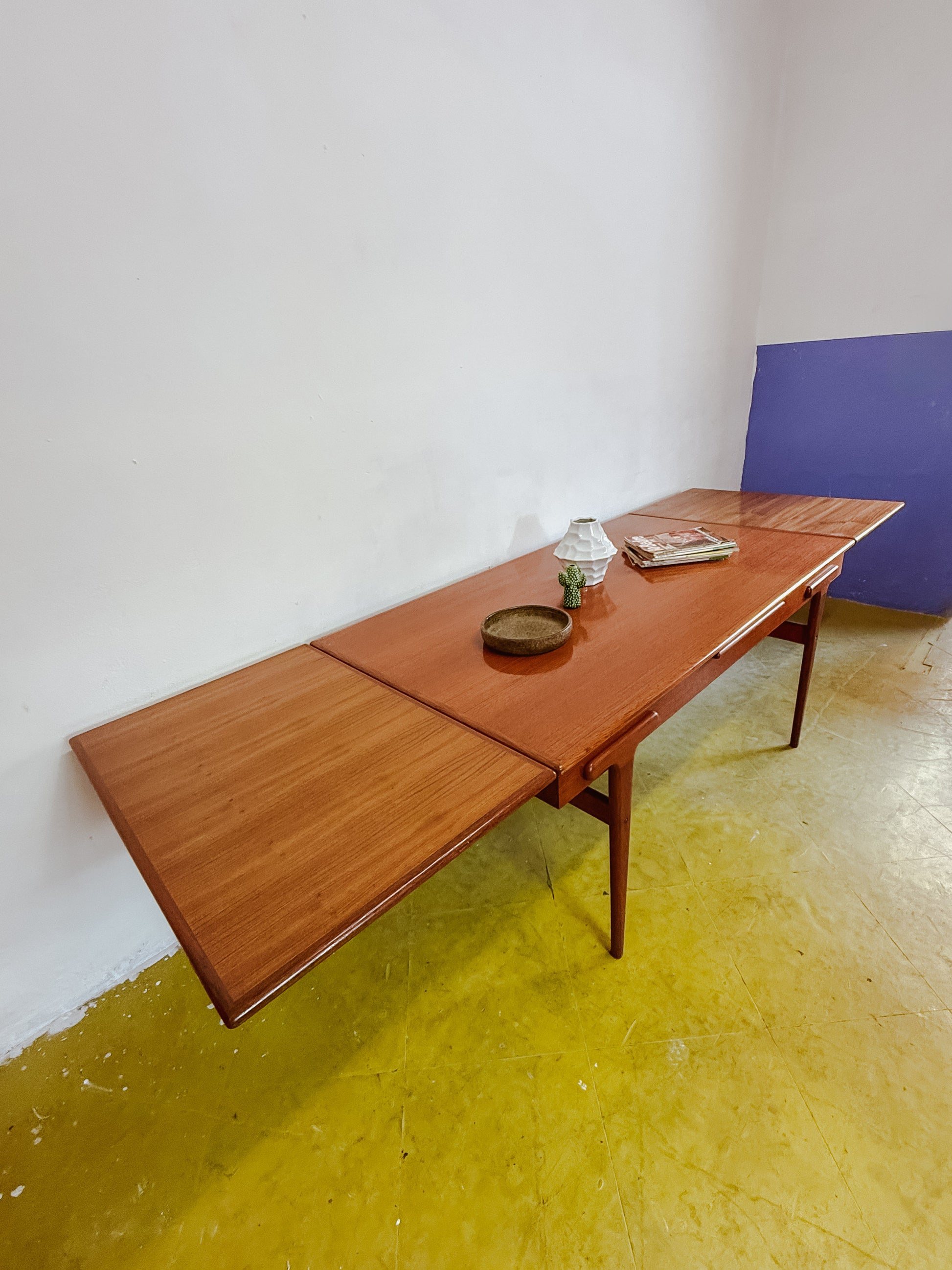 Tavolo_allungato_280cm_teak_design_nordico