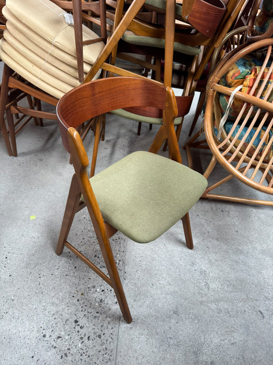 Sedie set di 6 danesi vintage anni '60 Henning Kjærnulf | schienale curvo | teak | 100vnt47