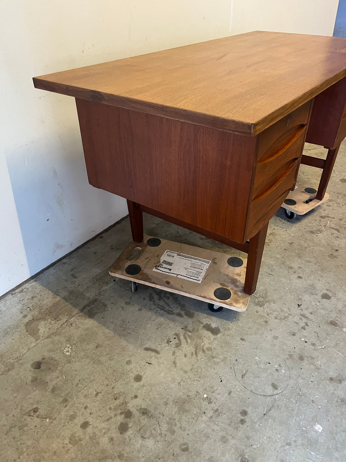 Scrivania in teak design danese vintage anni 60 | fz8657