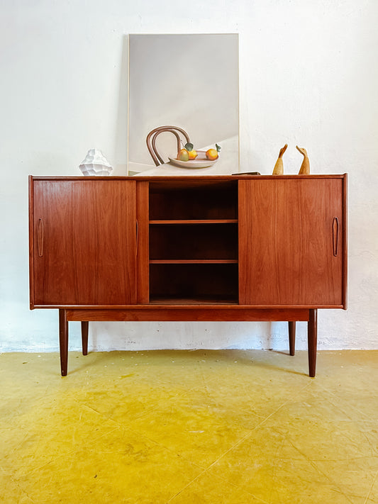 Credenza Danese Teak 165cm | Sviluppo Verticale Ante Scorrevoli