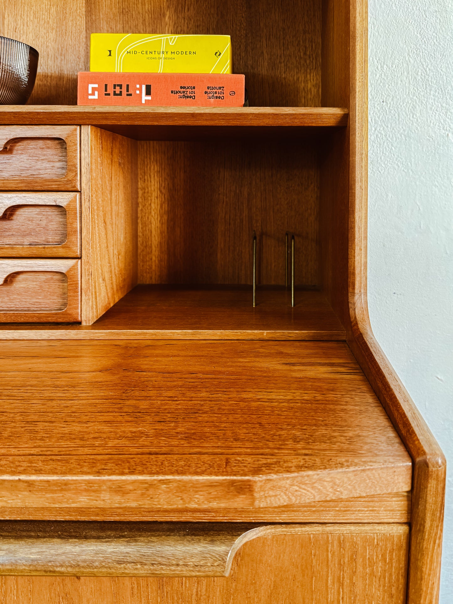 Libreria Scrittoio Vintage Danese Teak Anni '60 | Piano Estraibile