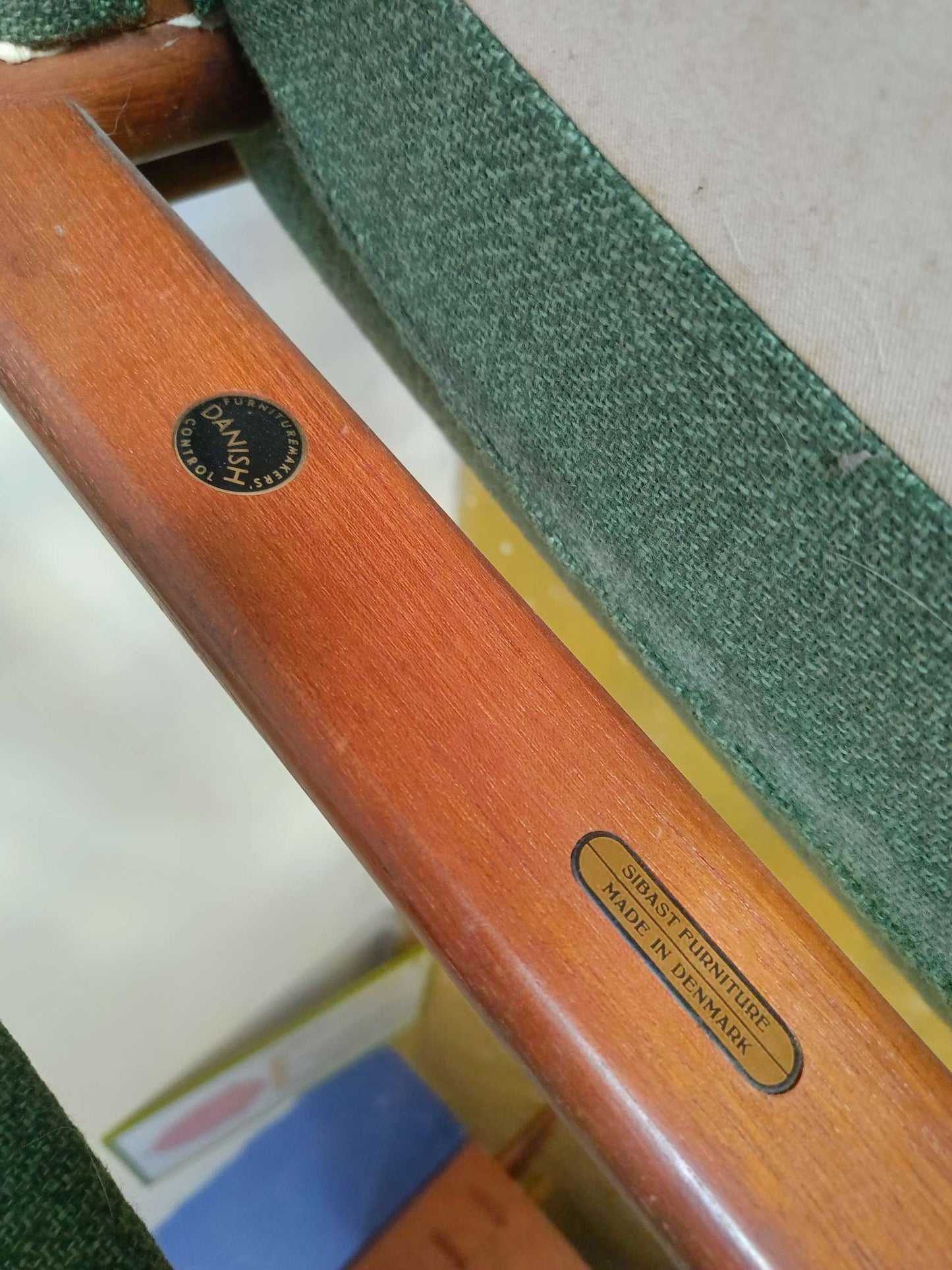 Etichetta originale sul telaio in teak della sedia Kurt Østervig per Sibast Furniture, design danese anni 60
