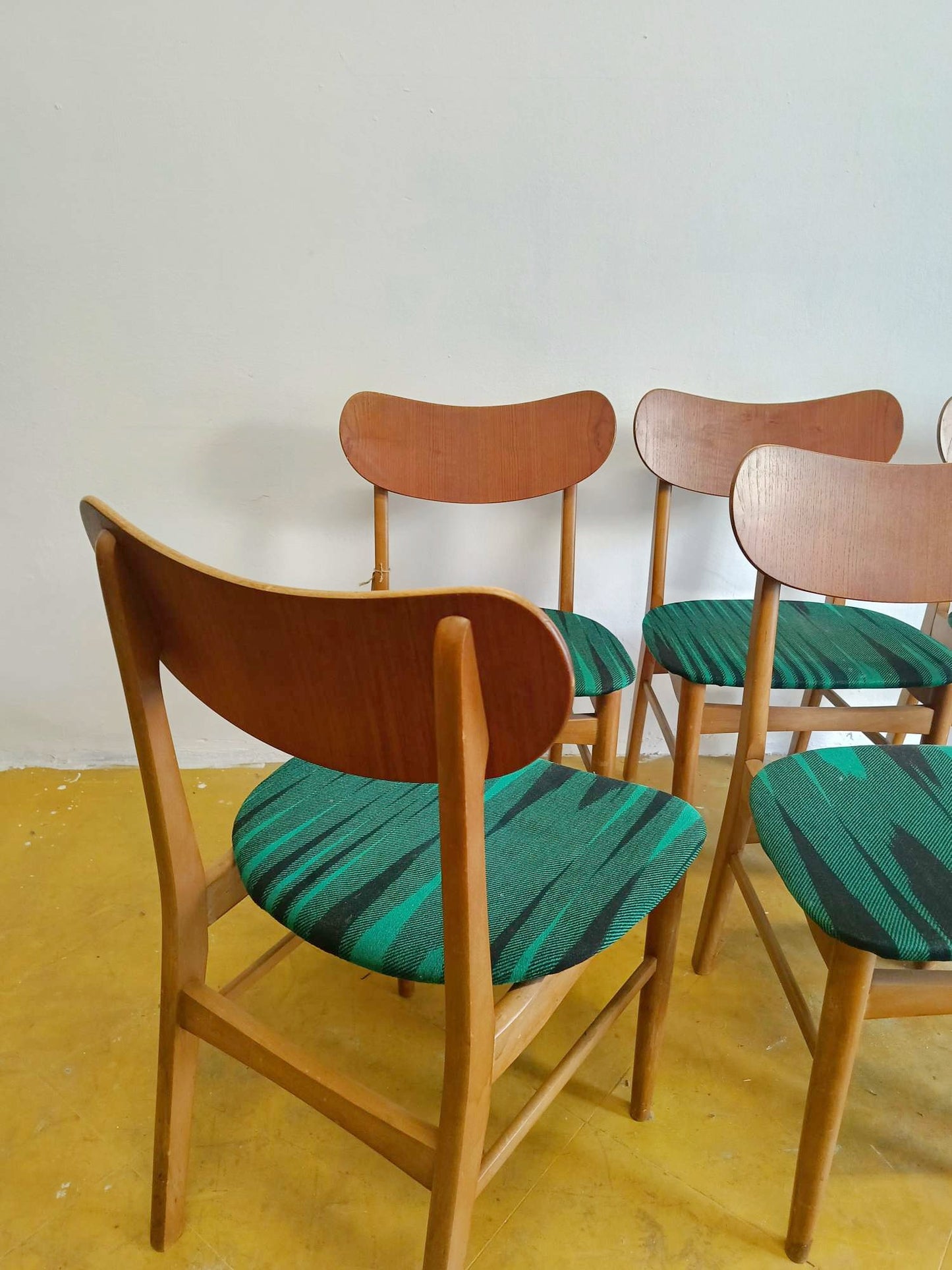 Set 6 Sedie Vintage Teak Seduta Verde Imbottita da Ristoffare | Design Danese Anni 60