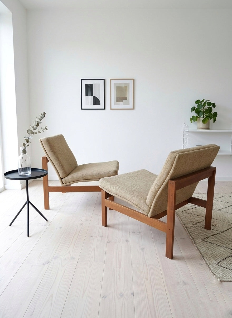 Coppia poltrone Moduline Gjerlov-Knudsen e Lind per France & Son in teak anni '60, tessuto beige naturale