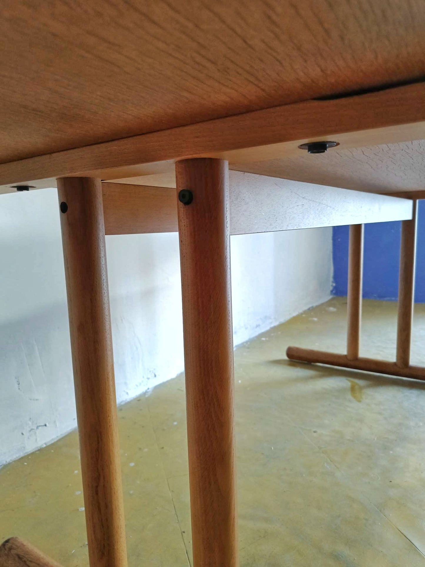 Tavolo Quercia Chiara Base Centrale 180cm | Vintage Danese Anni 60