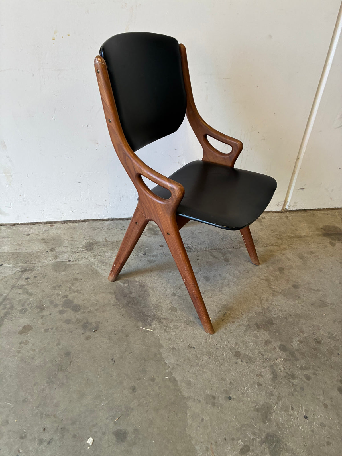 Poltroncina in teak design danese anni 60 | fz10337