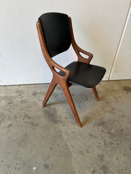 Poltroncina in teak design danese anni 60 | fz10337
