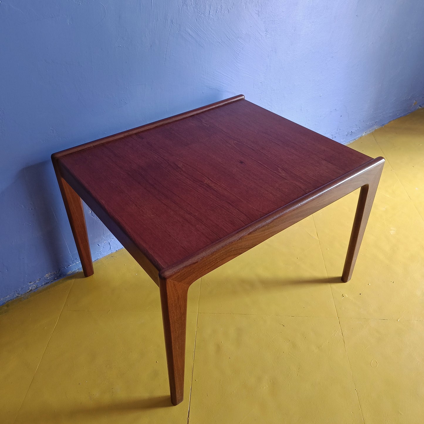 Tavolino Kurt Ostervig design danese vintage anni 60 [72sw16270] misure L.54 P.65 H.43