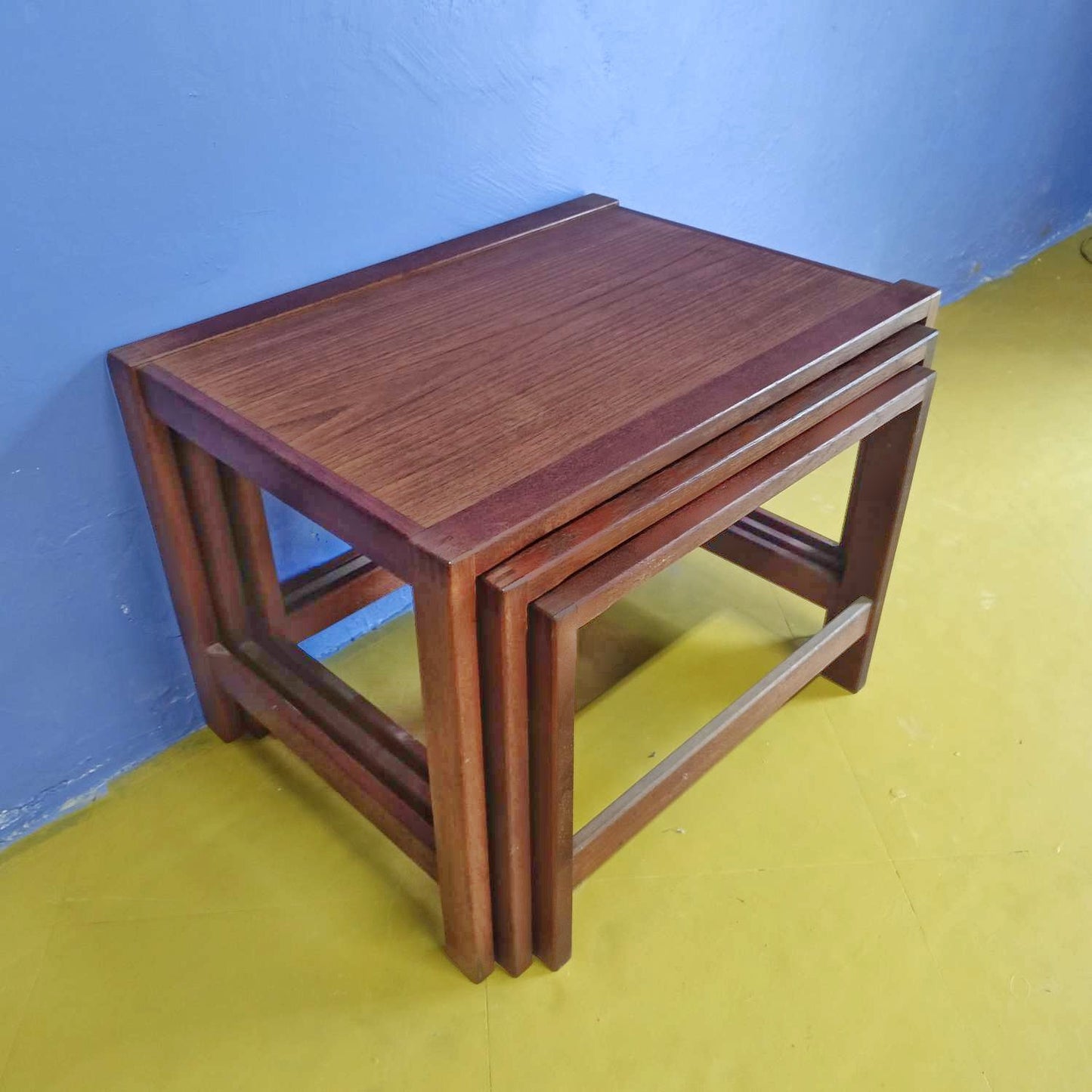 Tavolini tris Tonder Mobelvaerk design danese vintage anni 50 [trizfoz] misure L.63 H.46 P.46