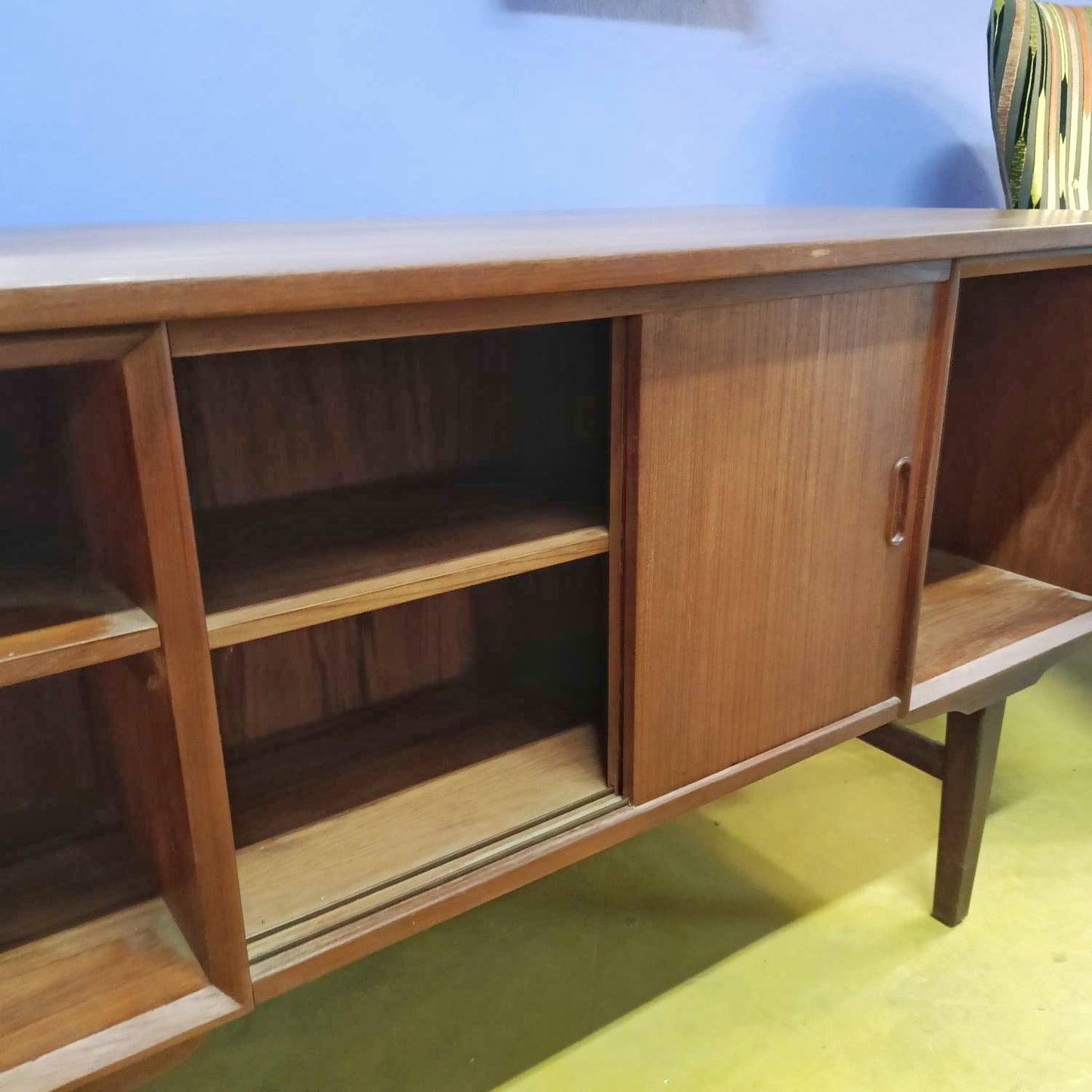 Scrivania design danese vintage anni 50 [88vnt] misure L.143 H.74 P.75