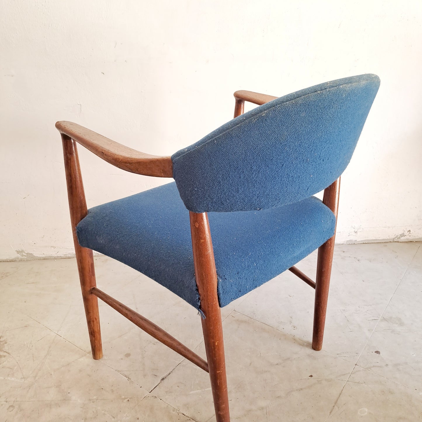 Poltroncina Kurt Olsen design danese vintage anni 50 [65sea-db12103] misure L.64 P.55 H.78/45