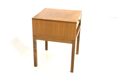 Comodino design svedese vintage anni 60 [sw22463] misure L.45 H.57 P.45