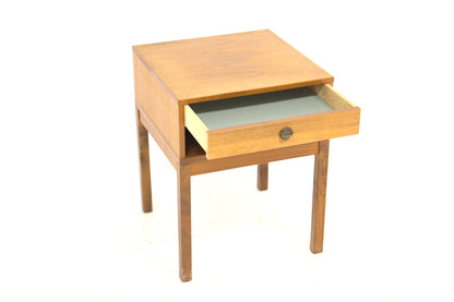 Comodino design svedese vintage anni 60 [sw22463] misure L.45 H.57 P.45