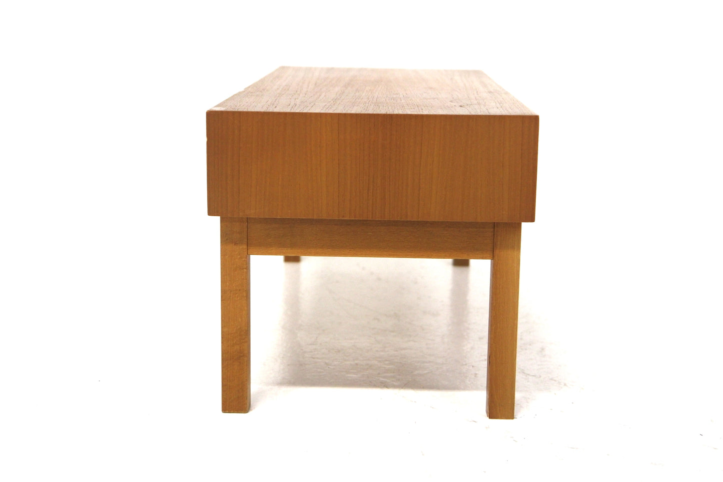 Tavolino portaTv design svedese vintage anni 60 [sw25302] misure L.75 H.33 P.35