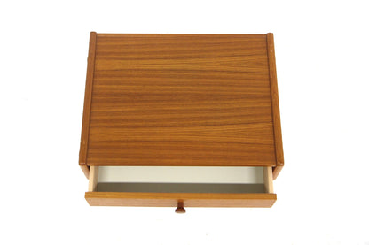 Comodino design svedese vintage anni 50 [sw26235] misure L.47 H.50 P.36