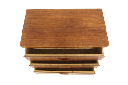 Cassettiera design svedese vintage anni 50 [sw27407] misure L.61 H.62 P.33