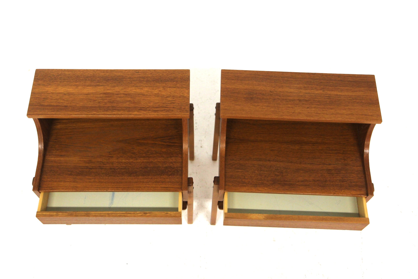 Comodini design svedese vintage anni 60 [sw27532] misure L.46 H.54 P.32