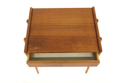 Comodino design svedese vintage anni 60 [sw27586] misure L.46 H.52 P.32
