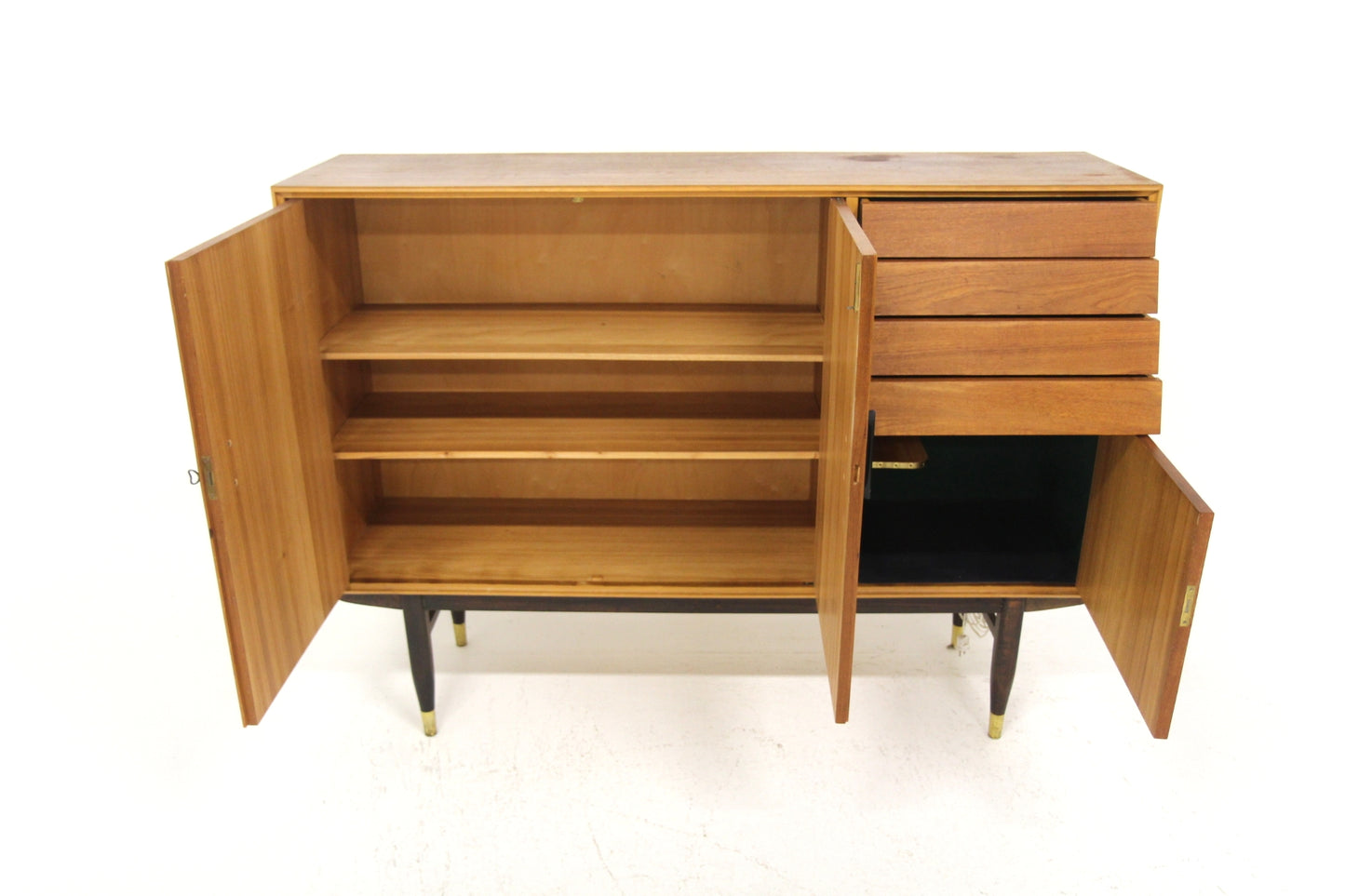 Credenza design svedese vintage anni 60 [sw27645] misure L.154 H.115 P.45