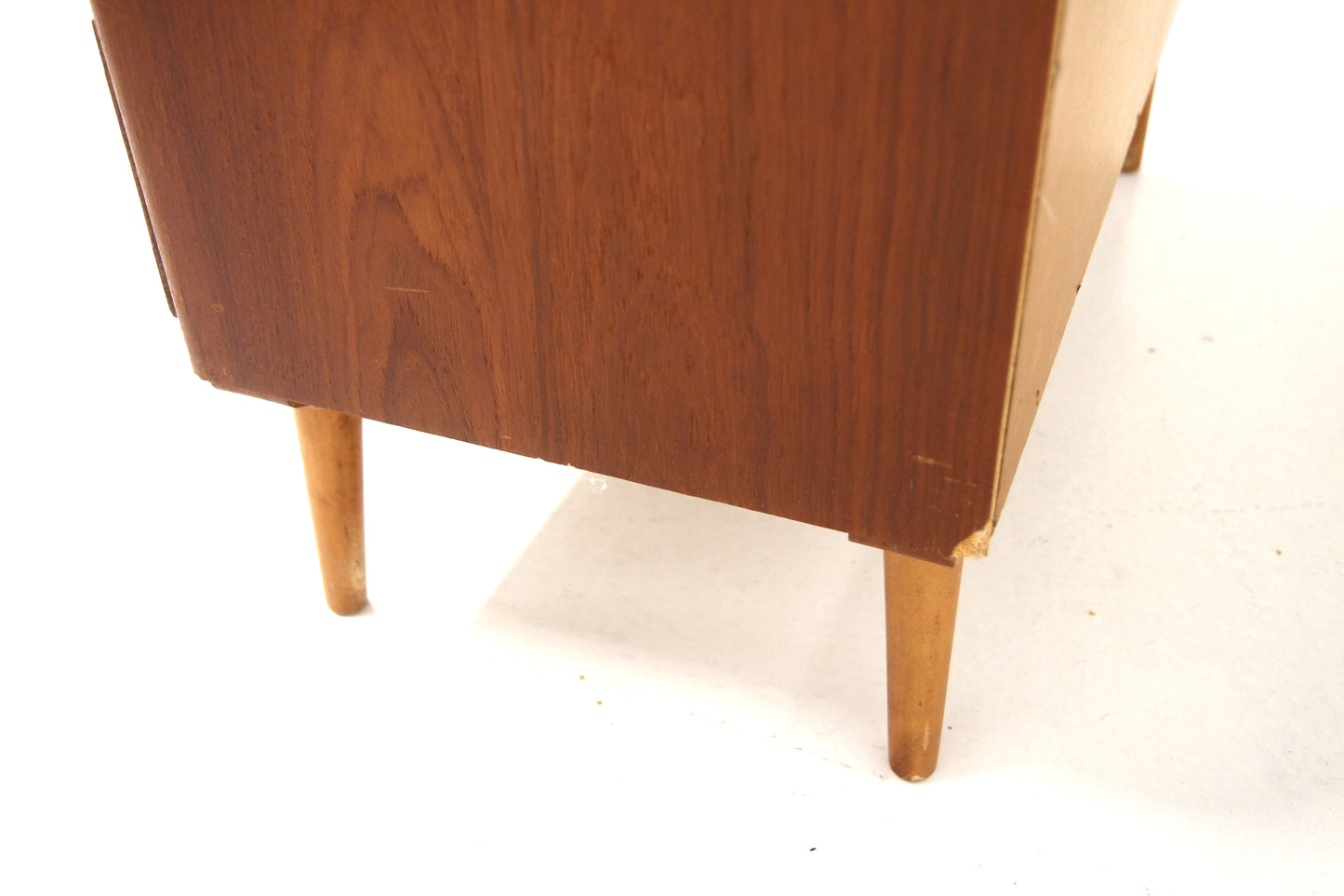 Cassettiera design svedese vintage anni 50 [sw27779] misure L.89 H.103 P.39