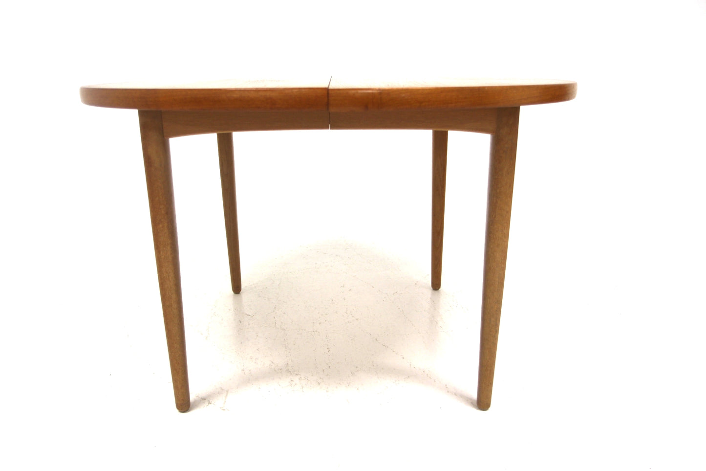 Tavolo rotondo Yngvar Sandström design svedese vintage anni 50 [sw27861] misure L.115+50+50 H.72