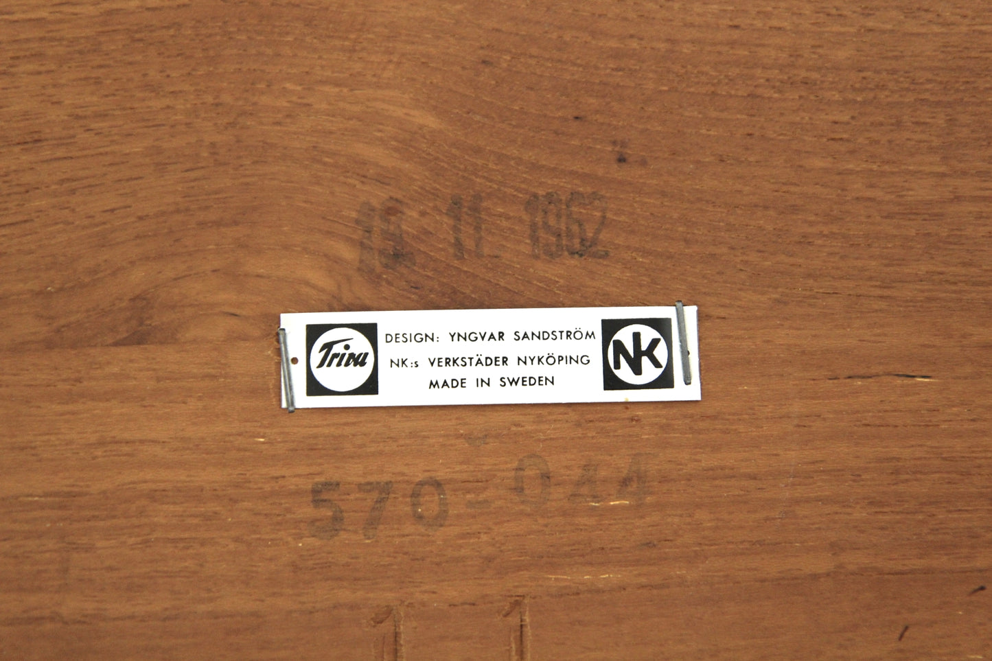 Tavolo rotondo Yngvar Sandström design svedese vintage anni 50 [sw27861] misure L.115+50+50 H.72