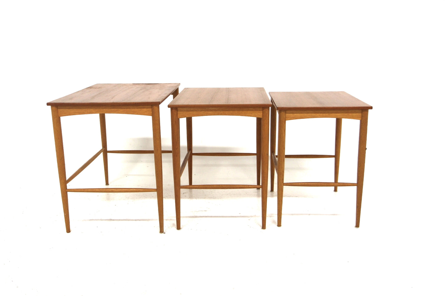 Tavolini tris Bertil Fridhagen design svedese vintage anni 60 [sw27972] misure L.60 H.50 P.40