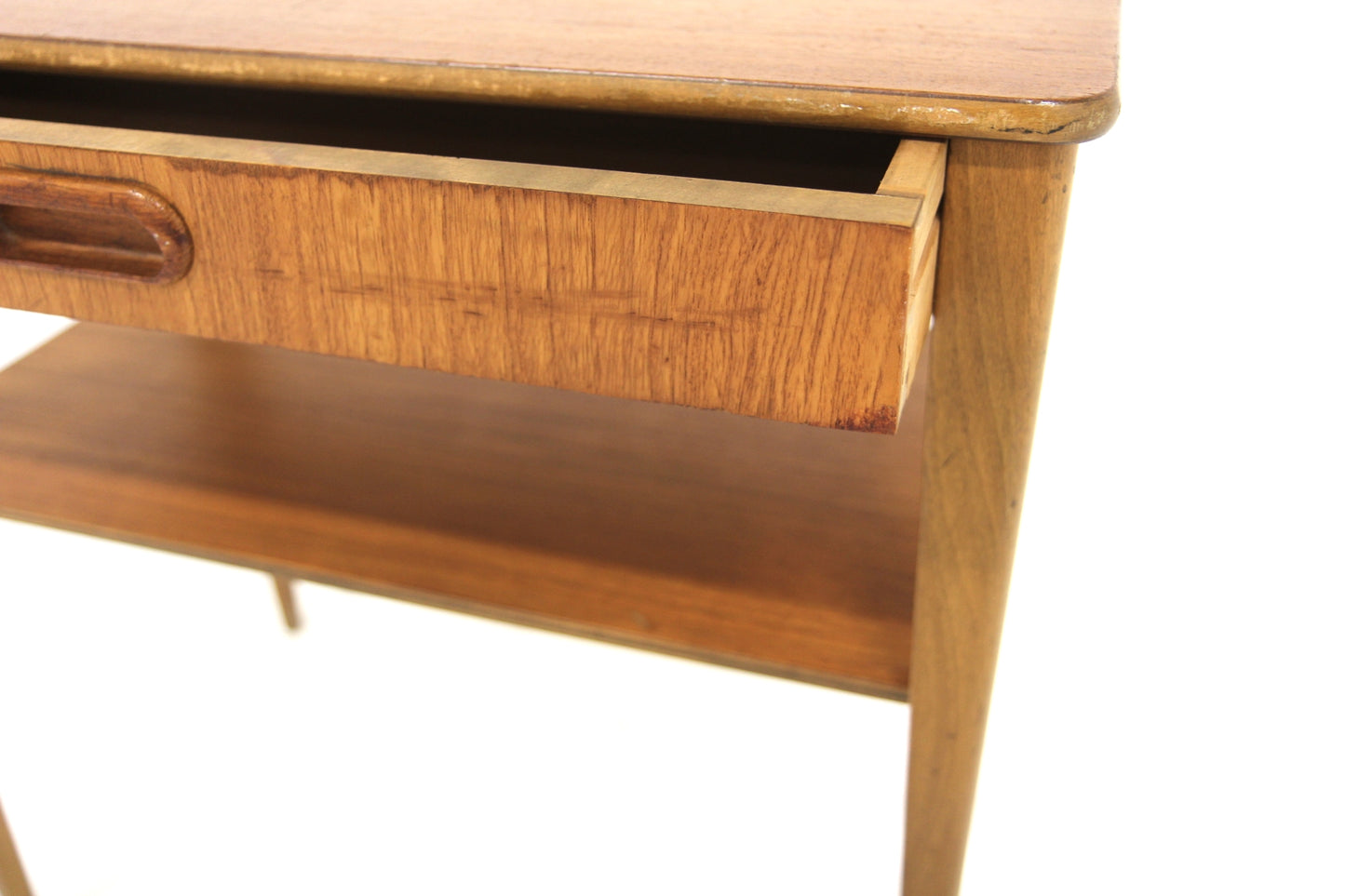 Comodino design svedese vintage anni 60 [sw28000] misure L.55 H.55 P.32