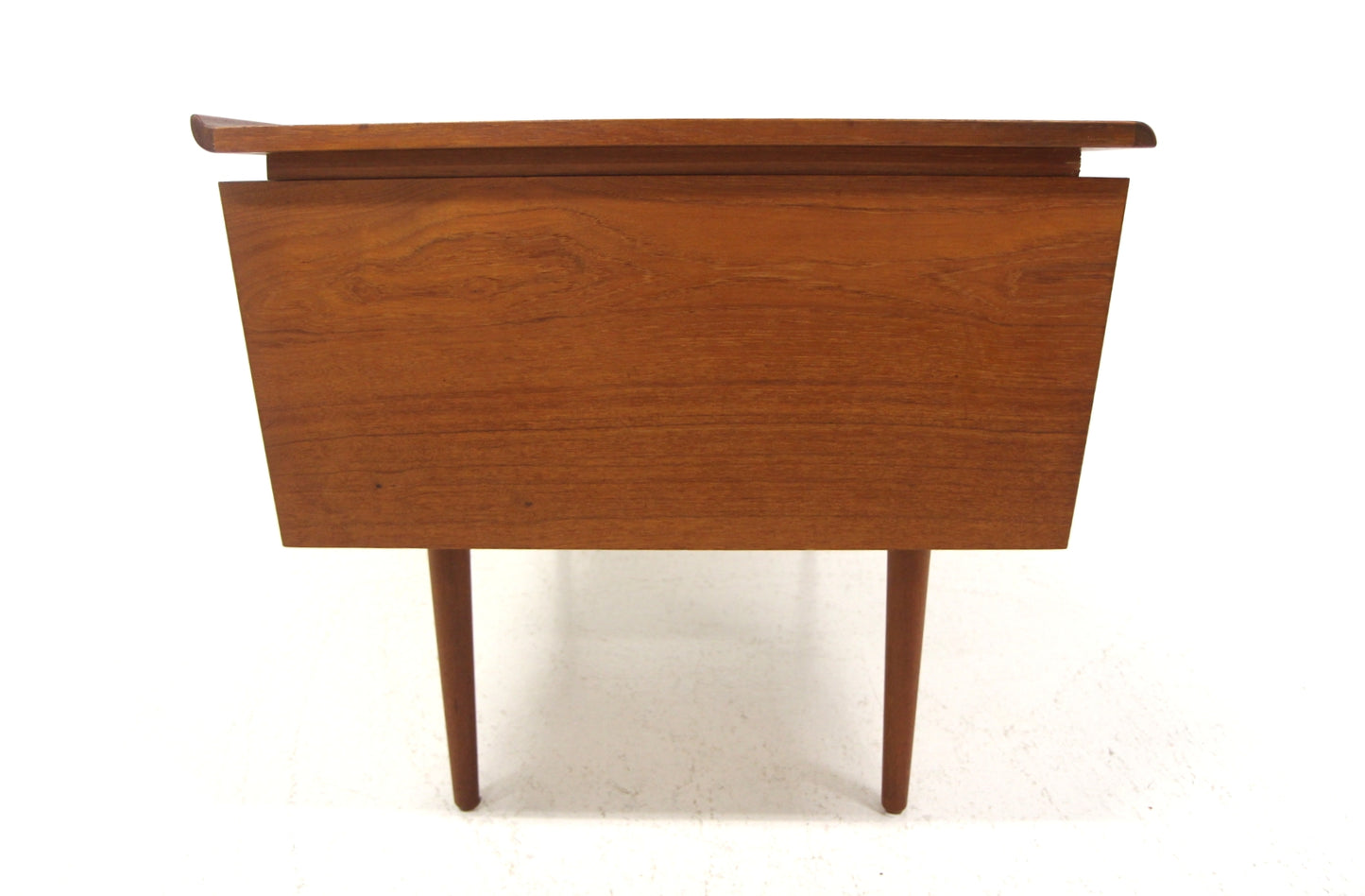 Scrivania design danese vintage anni 60 [sw28012] misure L.83 H.110 P.46