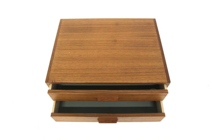 Comodino design svedese vintage anni 60 [sw28134] misure L.50 H.59 P.39