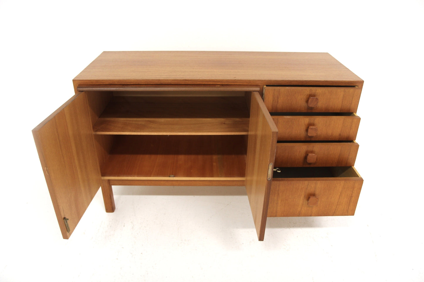 Sideboard design svedese anni 60 [sw28386] misure L.115 H.71 P.46