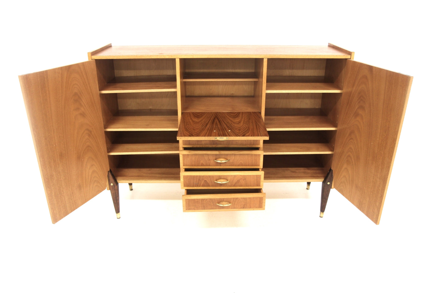 Credenza design svedese vintage anni 50 [sw28451] misure L.150 H.112 P.44