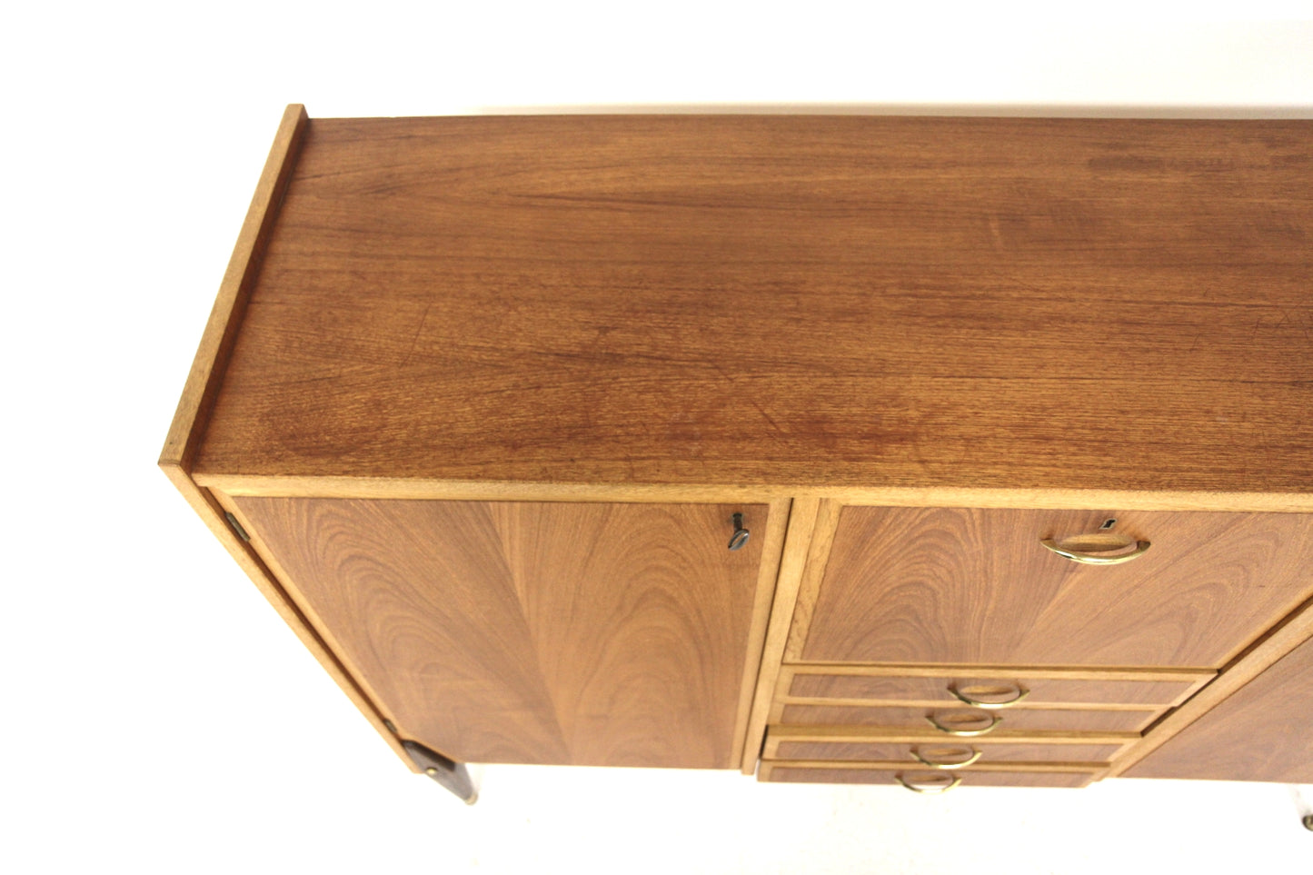 Credenza design svedese vintage anni 50 [sw28451] misure L.150 H.112 P.44