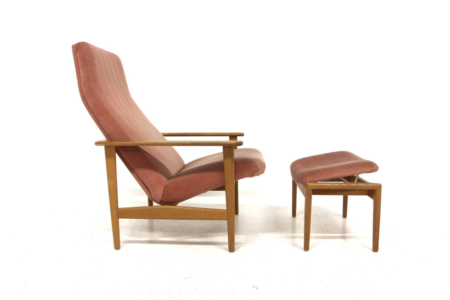 Poltrona e poggia piedi design svedese vintage anni 60 | sw29075