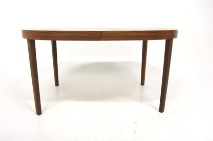 Tavolo ovale design svedese anni 60 | noce | 140cm | sw29084