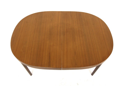 Tavolo ovale design svedese anni 60 | noce | 140cm | sw29084