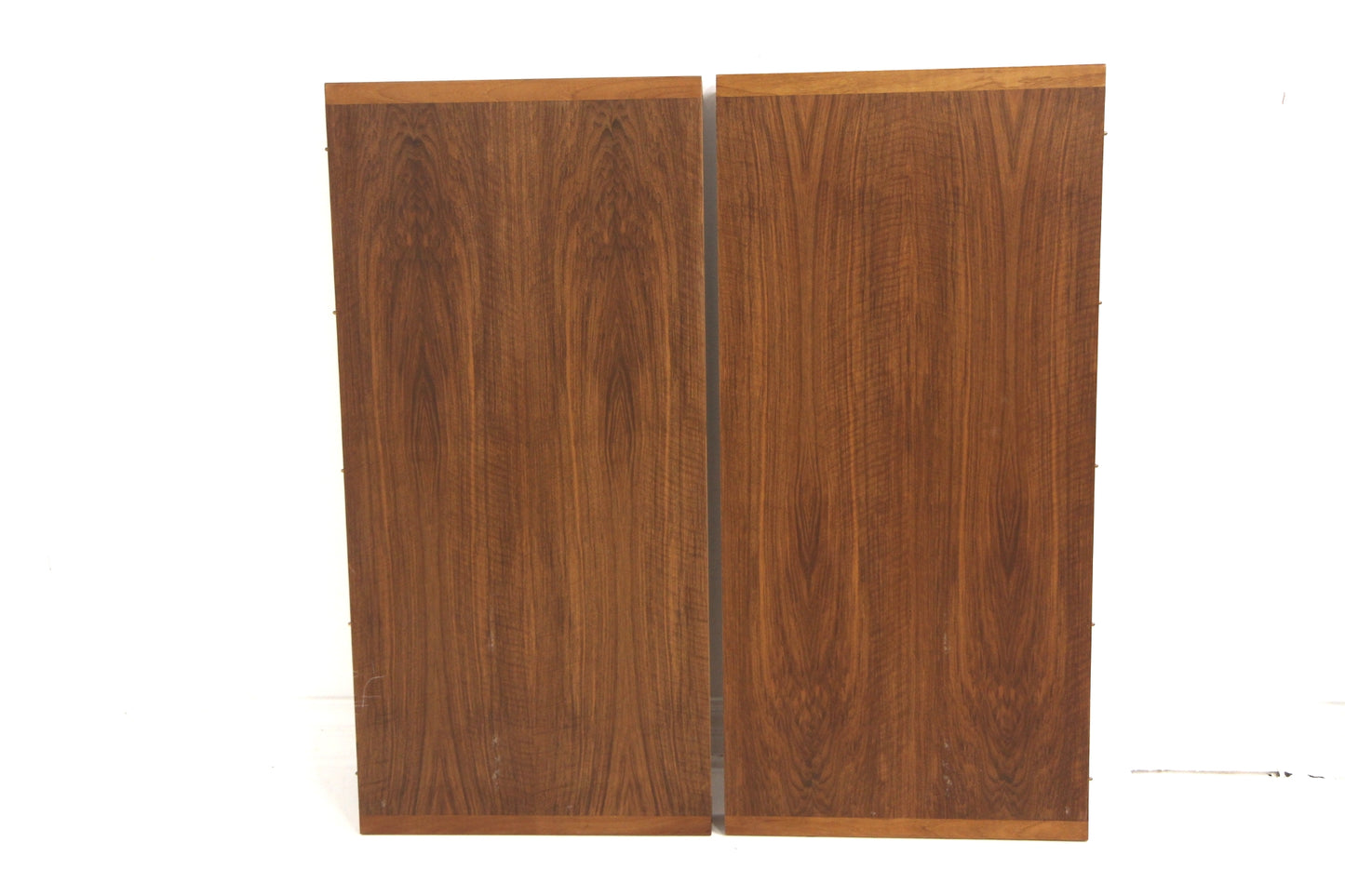 Tavolo tondo "Facett 3-132" Bertil Fridhagen design svedese anni 60 | noce | sw29125