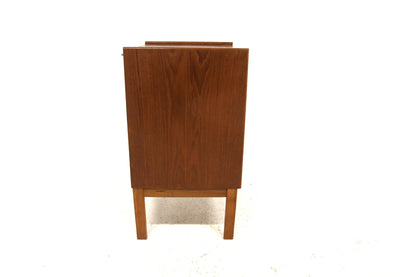 Cassettiera comodino design svedese vintage anni 60 | sw29169