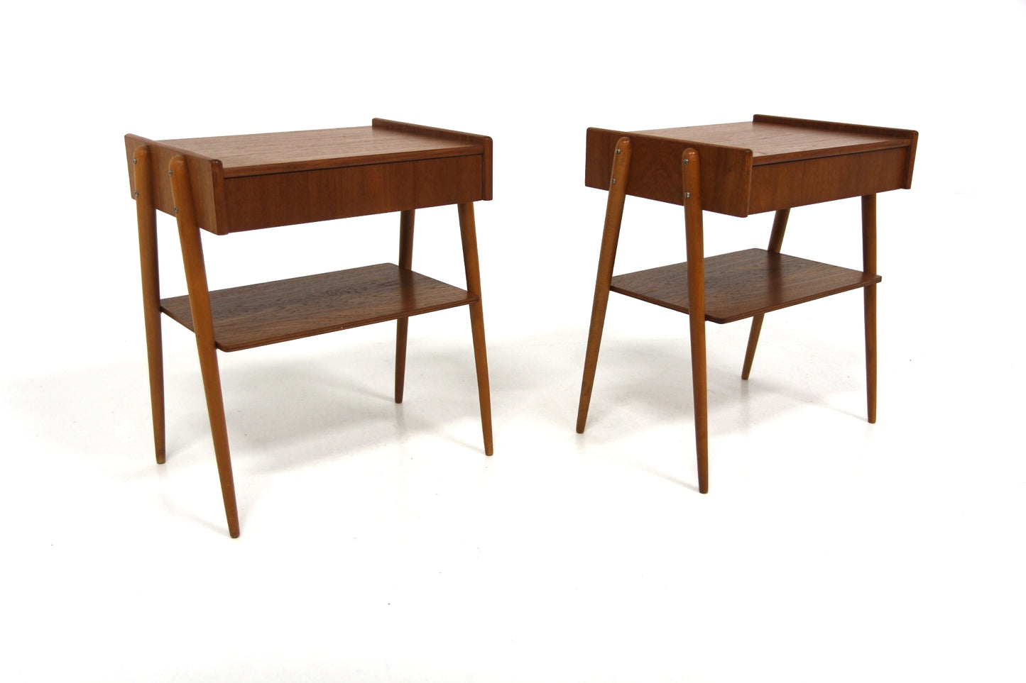 Comodini coppia AB Carlström & Co Möbelfabrik design svedese anni 60 | sw29198