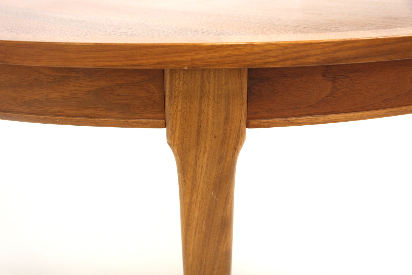 Tavolo rotondo Ø 115cm noce svedese vintage 1960 | sw29233