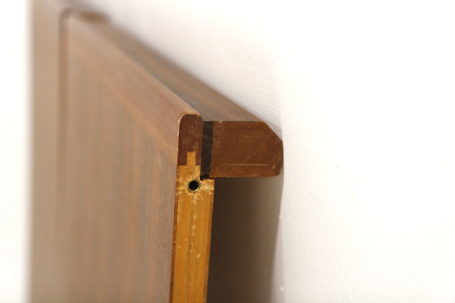 Tavolo tondo "Facett 3-132" Bertil Fridhagen design svedese anni 60 | noce | sw29300
