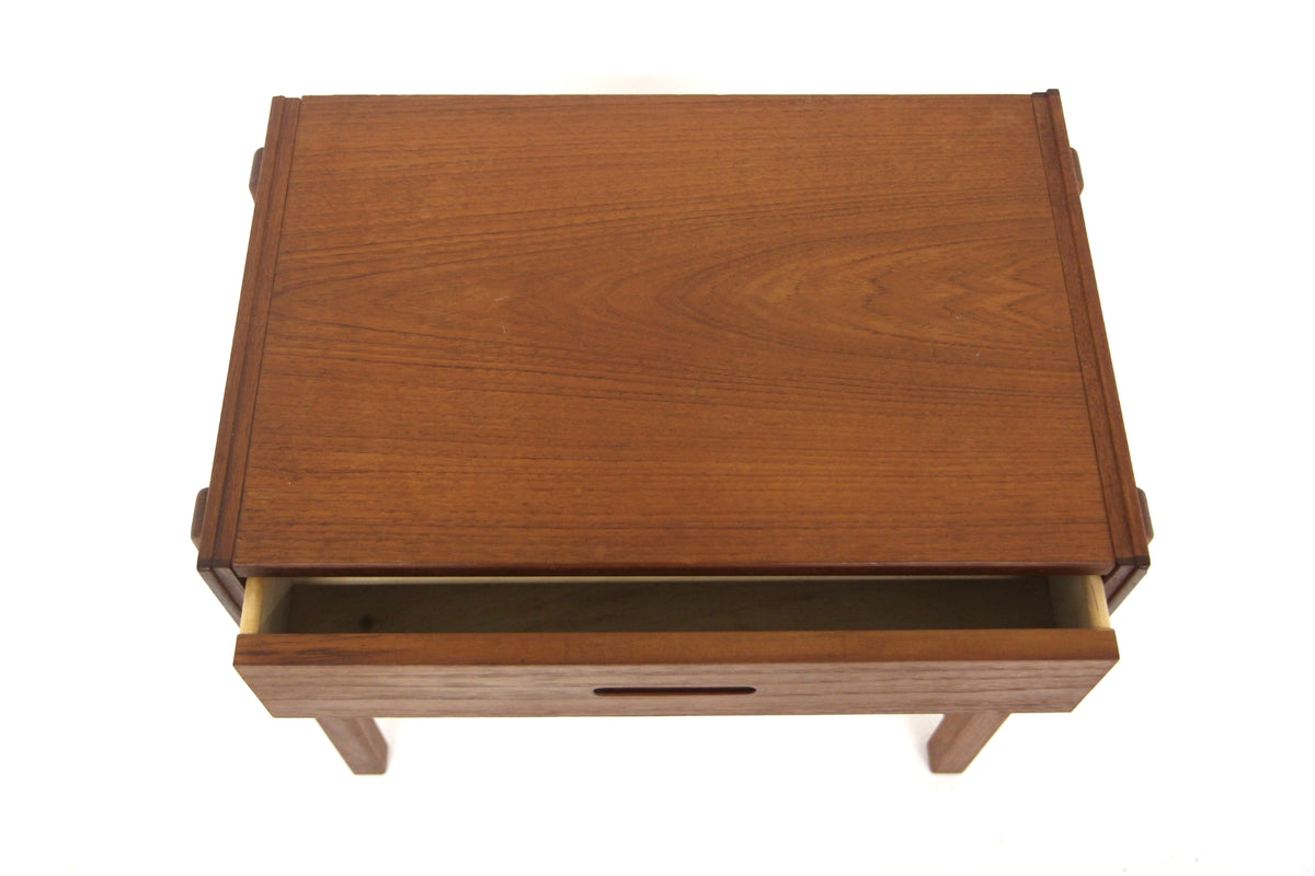 Comodino teak design svedese anni 60 | sw29577