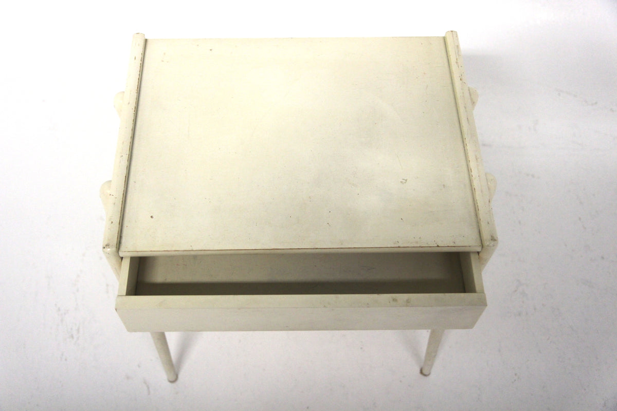 Comodino bianco AB Carlström & Co Möbelfabrik design svedese anni 60 | sw29589