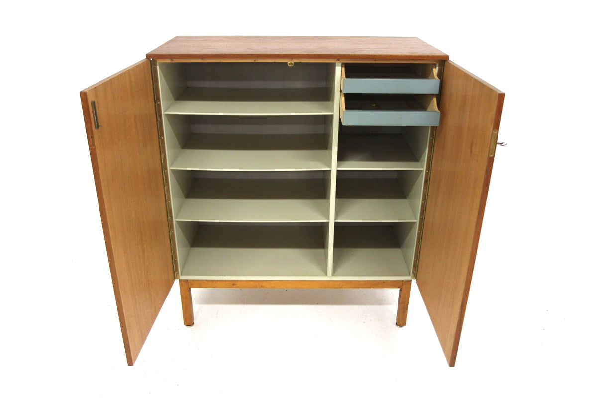 Armadio design danese vintage 1950 | sw29680
